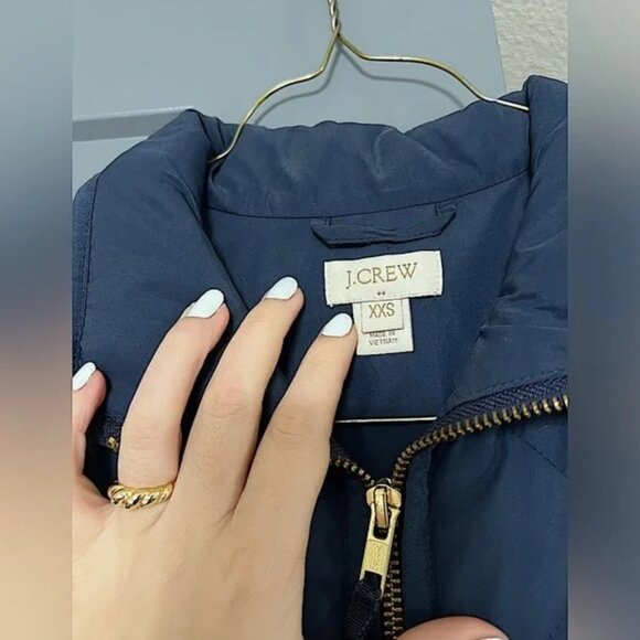 J-CREW VEST (BASICALLY NEW!) - Picture 2 of 2